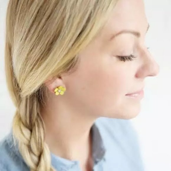 Yellow Daisy Flower Rhinestone Gold Stud Earrings - Picture 2 of 10